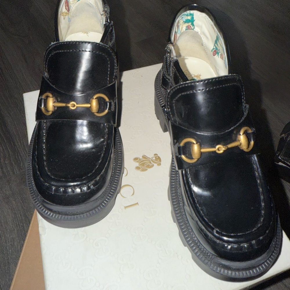 Elegant Gucci Black Kids Dress Shoes with Gold Details